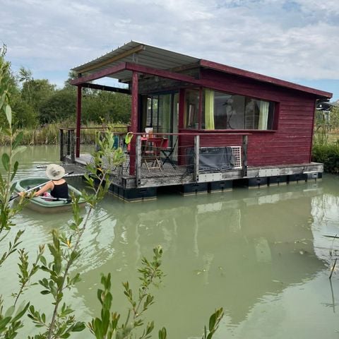 UNUSUAL ACCOMMODATION 3 people - Floating Lodge