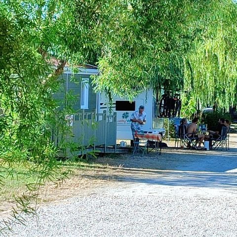 Parcela - Paquete de parcelas de camping (electricidad)