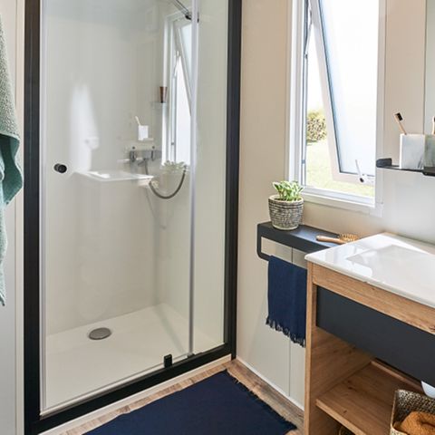 Stacaravan 4 personen - Kervoyal CONFORT 29m² (2 kamers) + overdekt terras + TV