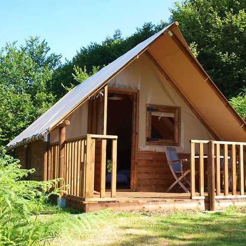 Safarizelt 4 Personen - Lodge Breizh Koban CONFORT 19m² (ohne Sanitäranlagen) (2Sch-4Pers) + Halbüberdachte Terrasse 10m².