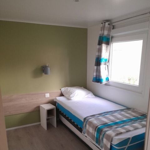 Mobilhome 5 personnes - PMR Berric PREMIUM (3 chambres) 44m² + terrasse couverte 18m²+ TV + lave vaisselle
