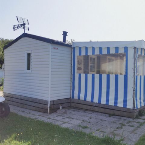Mobilheim 5 personen - MH 2 Zimmer Komfort+ überdachte Holzterrasse