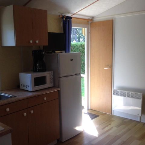 Mobile home 6 persons - CLASSIC 30-3 >10years - max 4 adults - TV, 3 bedrooms, approx. 30m