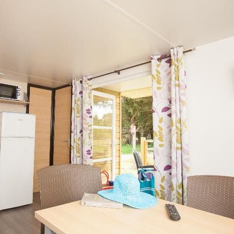 Mobile home 6 persons - CLASSIC 33-2-2 >10years - max. 4 adults - TV, 2 bedrooms - 2 shower rooms, approx. 33m²