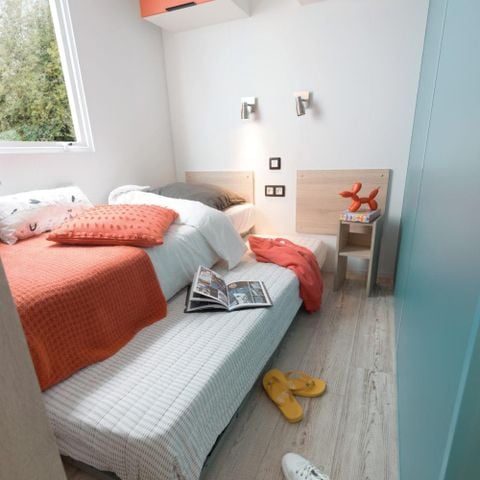 Mobile home 6 persons - CONFORT 30-2 - max 4 adults - TV, 2 bedrooms (bed 160*200), approx. 30m², 2 toilets