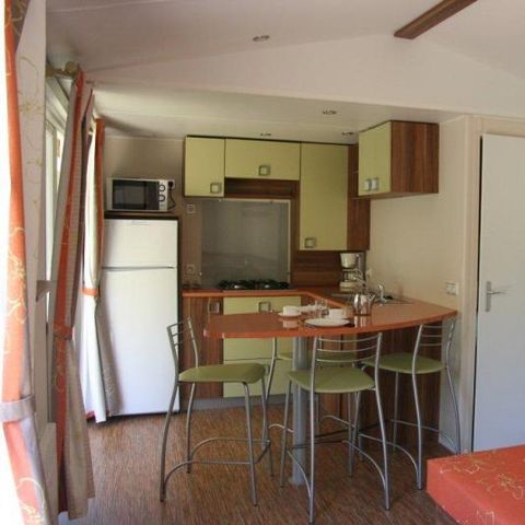BUNGALOW 6 personnes - CLASSIC 30-3LS (Mobil home Visio) >10ans - maxi 4 adultes - TV, 3 chambres (lits superposés), environ 30m²