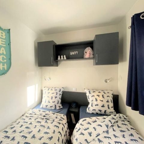 Mobilheim 8 Personen - PRIVILEGE 40-4 (Mobilheim) - TV, LV, Toaster, Espressokaffee, 4 Zi., ca. 40m² - MAX 7 ERWACHSENE /