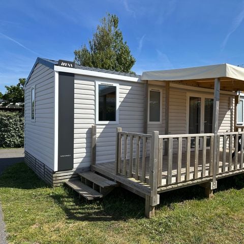 Stacaravan 6 personen - Comfort stacaravan TITANIA 30m² - 3 kamers + 15m² halfoverdekt terras