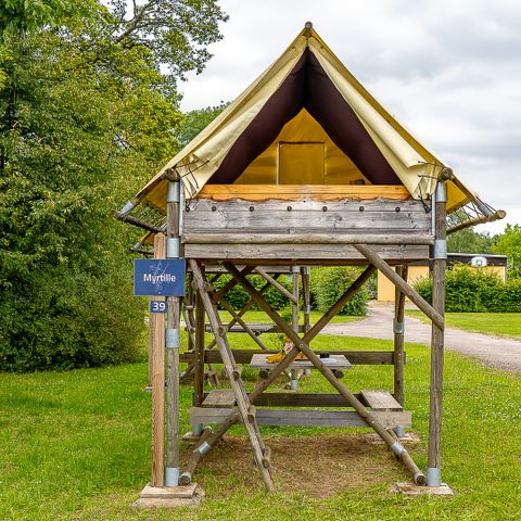 Canvas and wooden tent 2 persons - Bivouac on stilts 1 bedroom