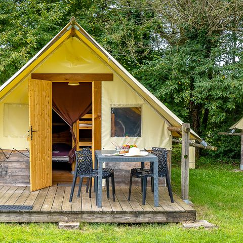 Canvas and wooden tent 4 persons - 2-bedroom Canadian