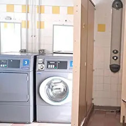 Piazzola - Di 80 m2 con allaccio elettrico