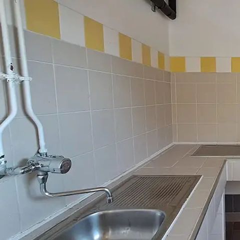 Stellplatz - 80m2 ohne elektrische Ladestation