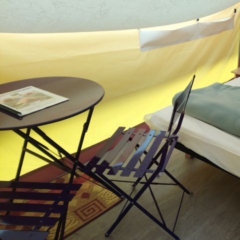 Canvas and wooden tent 2 persons - Canada Treck Double Bed