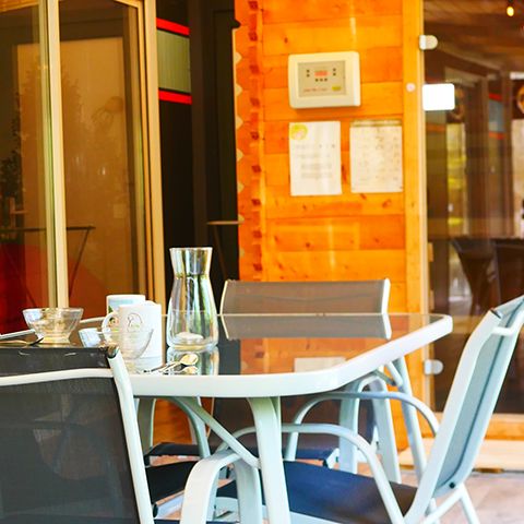 HÉBERGEMENT INSOLITE 2 personnes - Container Spa et Sauna