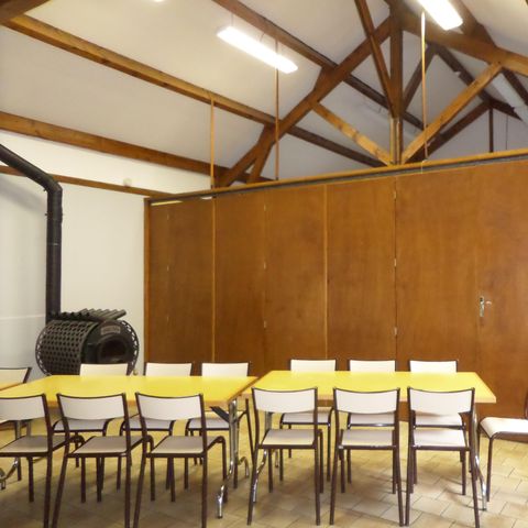 COUNTRY HOUSE 20 people