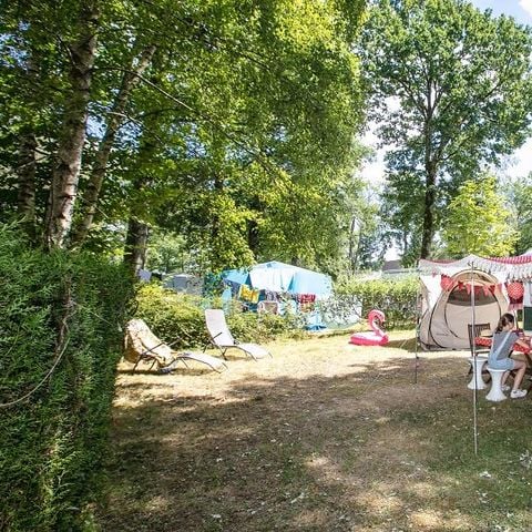 Pitch - Duo package: 1 car + tent, caravan or motor home