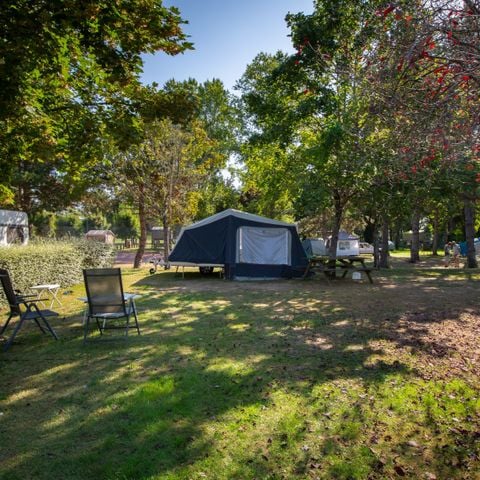 Emplacement - Bord de Loire - Tente 2.5m*2.5m maxi - 2.10m max