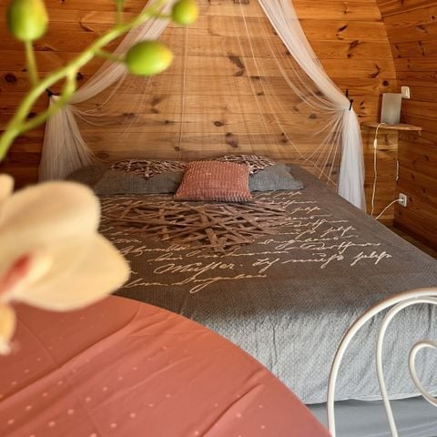 Accommodation 2 persons - 1-bedroom pod - No en-suite facilities - 6m² uncovered terrace - View of the Loire