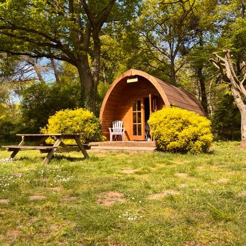 Hébergement 2 personnes - Pod - 1 chambre - Sans sanitaires - Terrasse non couverte 6m² - Vue sur la Loire