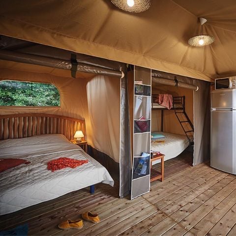 Glamping tent 5 persons - NEW 19m² marquee with - 2 bedrooms - No bathroom facilities - – minimum stay of 1 night