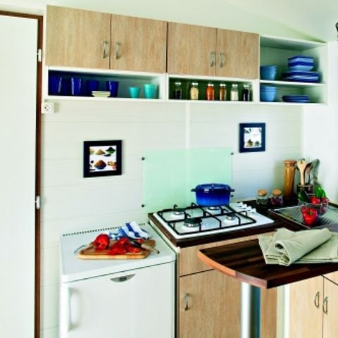 Mobile home 5 persons - Standard 29m² 2-bedroom - 12m² terrace - TV - Air conditioning