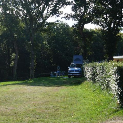 STAANPLAATS - Standaard (elektriciteit extra)