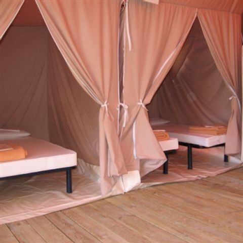 Glamping tent 4 persons - Canada (without sanitary facilities)