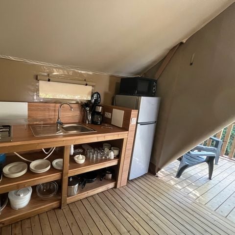 UNUSUAL ACCOMMODATION 5 people - 2 Bedroom Comfort Lodge Tent