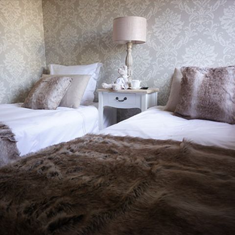 CHALET 6 personnes - Chalet de Charlène 3 chambres 120m² - TV - LV - Sauna Privatif - Terrasse couverte - Linge fourni