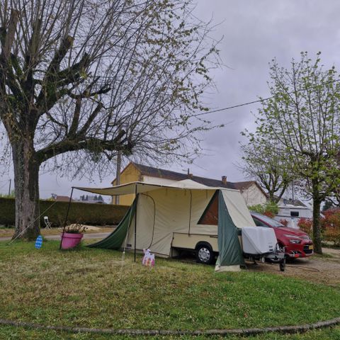 Kampeerplaats - Standplaats MET elektriciteit