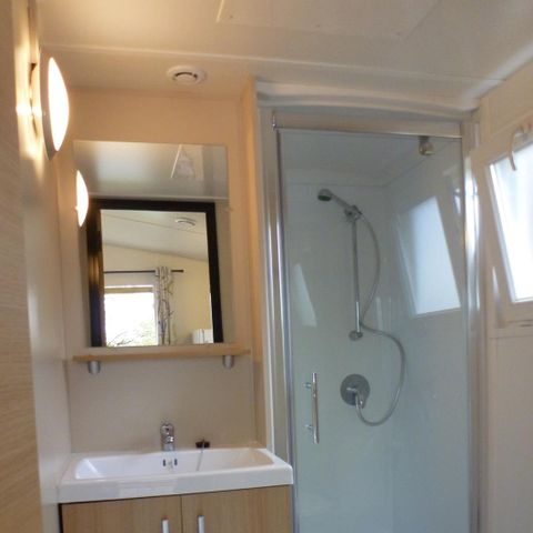 Mobilheim 2 personen - Mobilheim IRIS- 1 Schlafzimmer - Küche - Bad - überdachte Terrasse -.