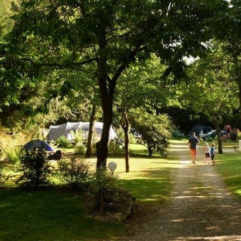 Stellplatz - Stellplatz + Fahrzeug