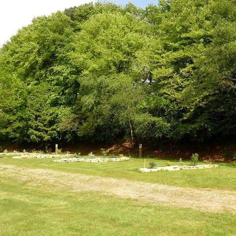 EMPLACEMENT - Emplacement + véhicule