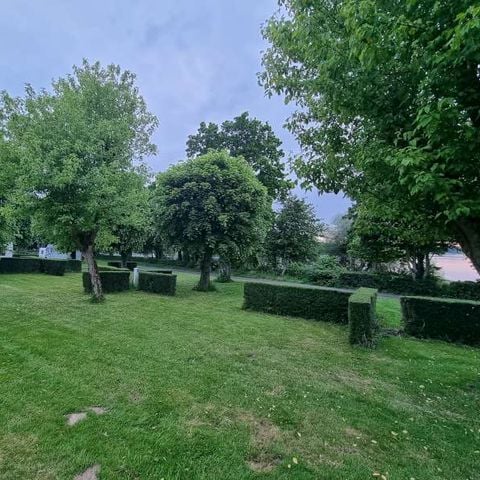 STAANPLAATS - Locatie