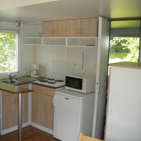 Stacaravan 4 personen - 20m² Comfort-stacaravan (2 kamers) + TV + 16m² halfoverdekt terras