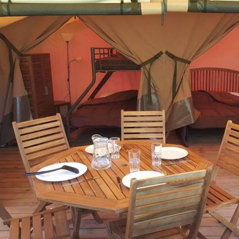 Canvas and wooden tent 5 persons - TOILE LODGE without sanitary facilities
