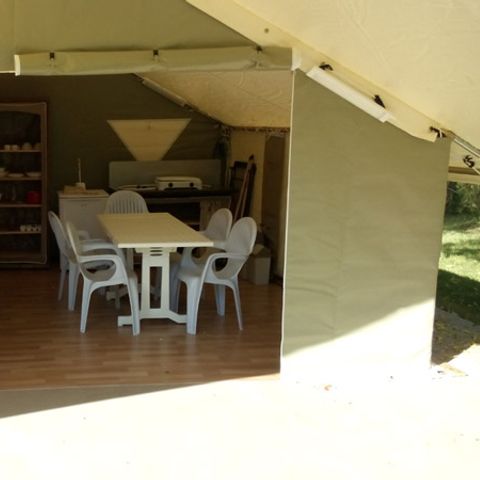 Canvas and wooden tent 4 persons - TOILE LODGE without sanitary facilities