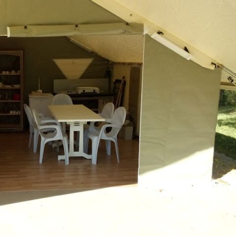CANVAS AND WOOD TENT 4 people - TOILE LODGE without sanitary facilities