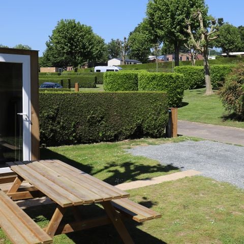 Emplacement - Forfait Premium avec sanitaires privés + cuisine (1 tente, caravane ou camping-car /électricité 16A)