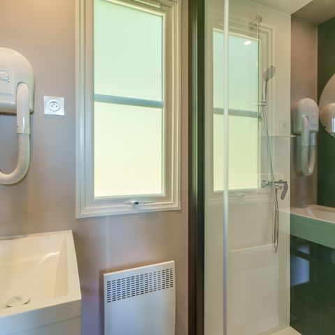 BUNGALOW 6 personnes - NEW// Villa de la Rance Prestige 40m² - 3 chambres - 2 salles de bain - SPA - Terrasse couverte