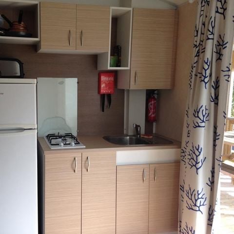 Stacaravan 4 personen - BIKINI - 1 slaapkamer + converteerbare woonkamer 2/4 personen