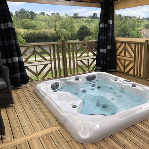 Stacaravan 2 personen - OTELLO LUXE - 1 slaapkamer - Privé Jacuzzi 2 Personen