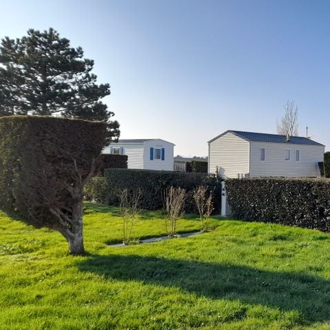 PLOT - Comfort package: 2 persons + 1 caravan or camper + electricity