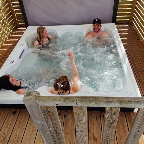 MOBILHOME 4 personas - PREMIUM 2bed Jacuzzi