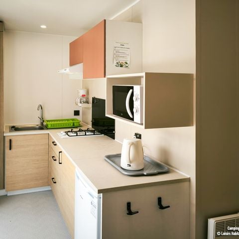 BUNGALOW 2 personnes - Mobil-Home Confort 22m² - 1 chambre + terrasse semi-couverte 12m² + TV + Clim -