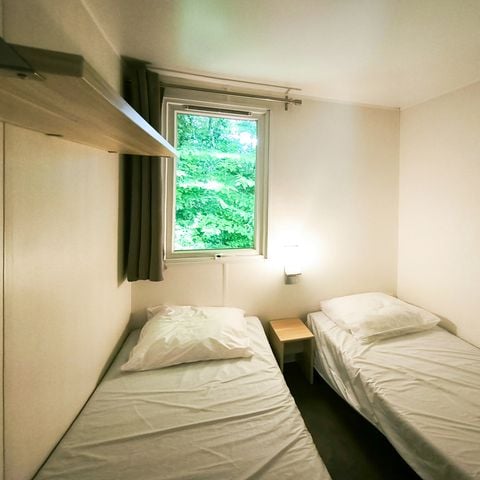 Mobilheim 4 Personen - Komfort 32m² - 2 Zimmer + überdachte Terrasse 12m² + TV + Klim -