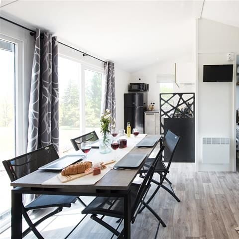 MOBILHOME 4 personas - "BAHIA Confort +" 27m² - 2 habitaciones - Terraza cubierta - Lavavajillas