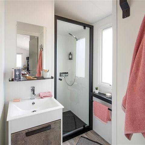 MOBILHOME 4 personas - "BAHIA Confort +" 27m² - 2 habitaciones - Terraza cubierta - Lavavajillas