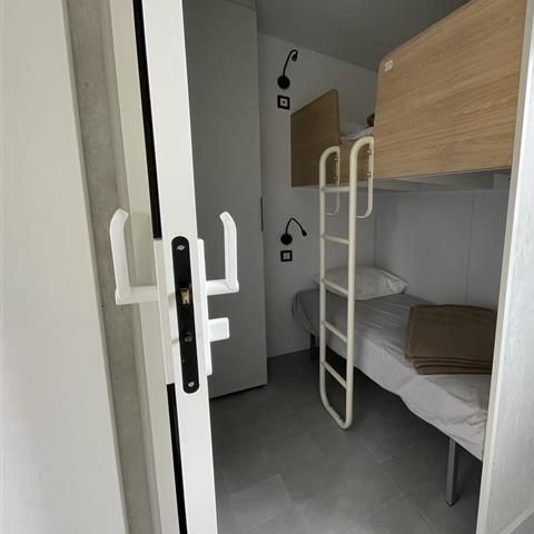 Stacaravan 4 personen - PMR - 2 slaapkamers - Overdekt terras