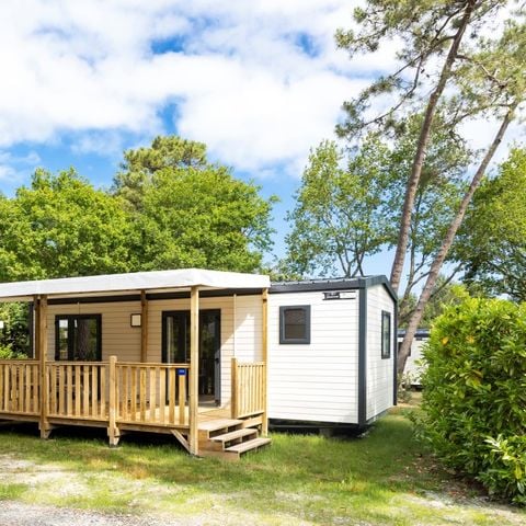 MOBILHOME 4 personnes - Premium 40m² (2 chambres) - 2 salles de bain + Terrasse + TV